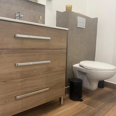Comfortable Apartman Nizza